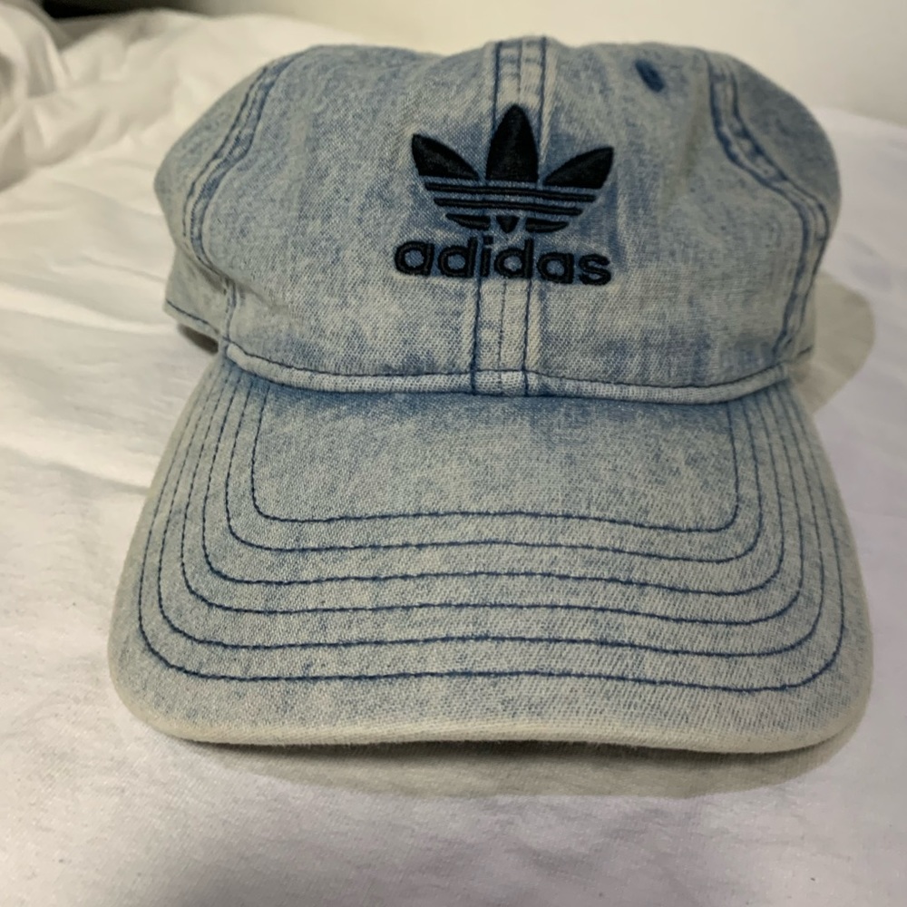 Adidas used adjustable hat